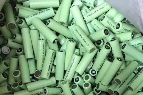 扎赉特旗巴彦乌兰苏木汽车电池回收价格-高价回收联创鑫瑞电池-[上门回收磷酸电池]